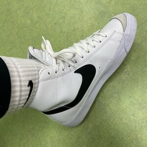 Nike blazer - like new